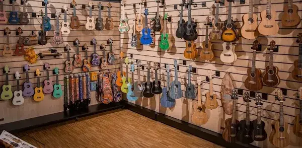 Jak wybrać ukulele koncertowe: 8 kluczowych czynników