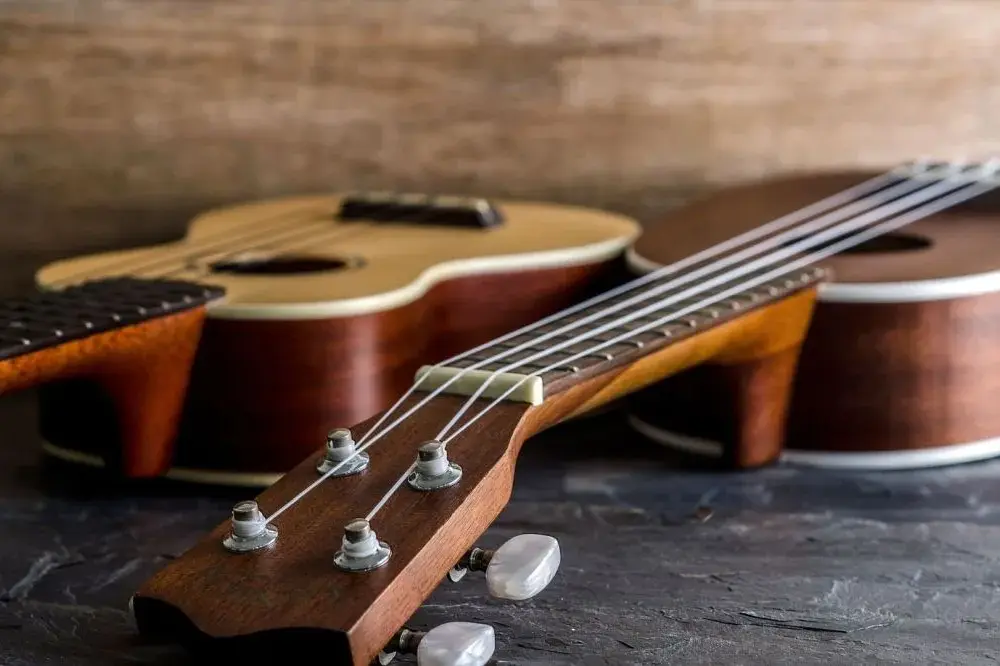 Czy warto kupić ukulele? Zalety, wady i porady dla początkujących