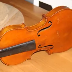Jak rozpoznać skrzypce lutnicze: 7 kluczowych cech instrumentu