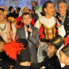 Kto śpiewa Kolorowe jarmarki? Prawda o oryginalnym wykonawcy