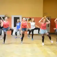 Gdzie znaleźć podkład muzyczny do ruda tańczy jak szalona i bawić się świetnie