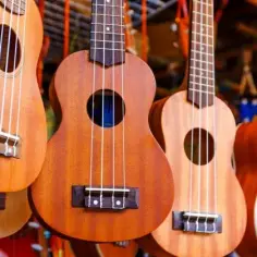 Jak wybrać ukulele: 8 kluczowych wskazówek dla początkujących