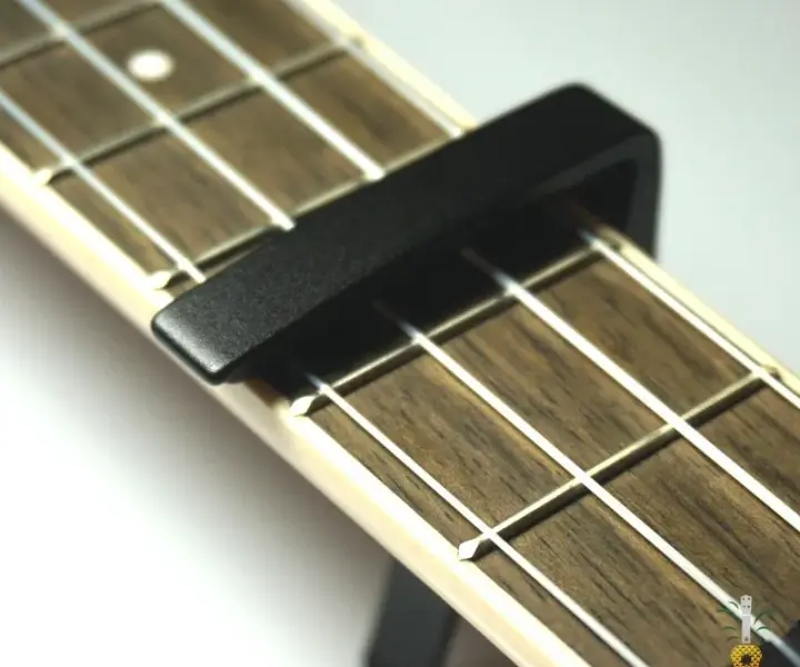 Jaki kapodaster do ukulele? Wybierz idealny i graj bez problemów