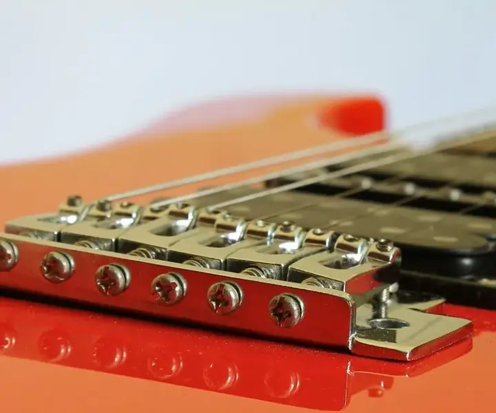 Ile waży gitara elektryczna? Odkryj zaskakujące różnice w wadze!